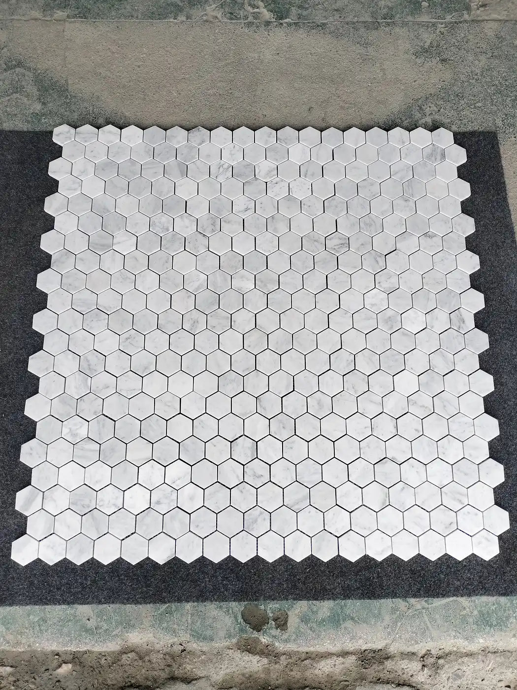 Azulejo de pared con mosaico hexagonal italiano Carrara de 2" para salpicadero