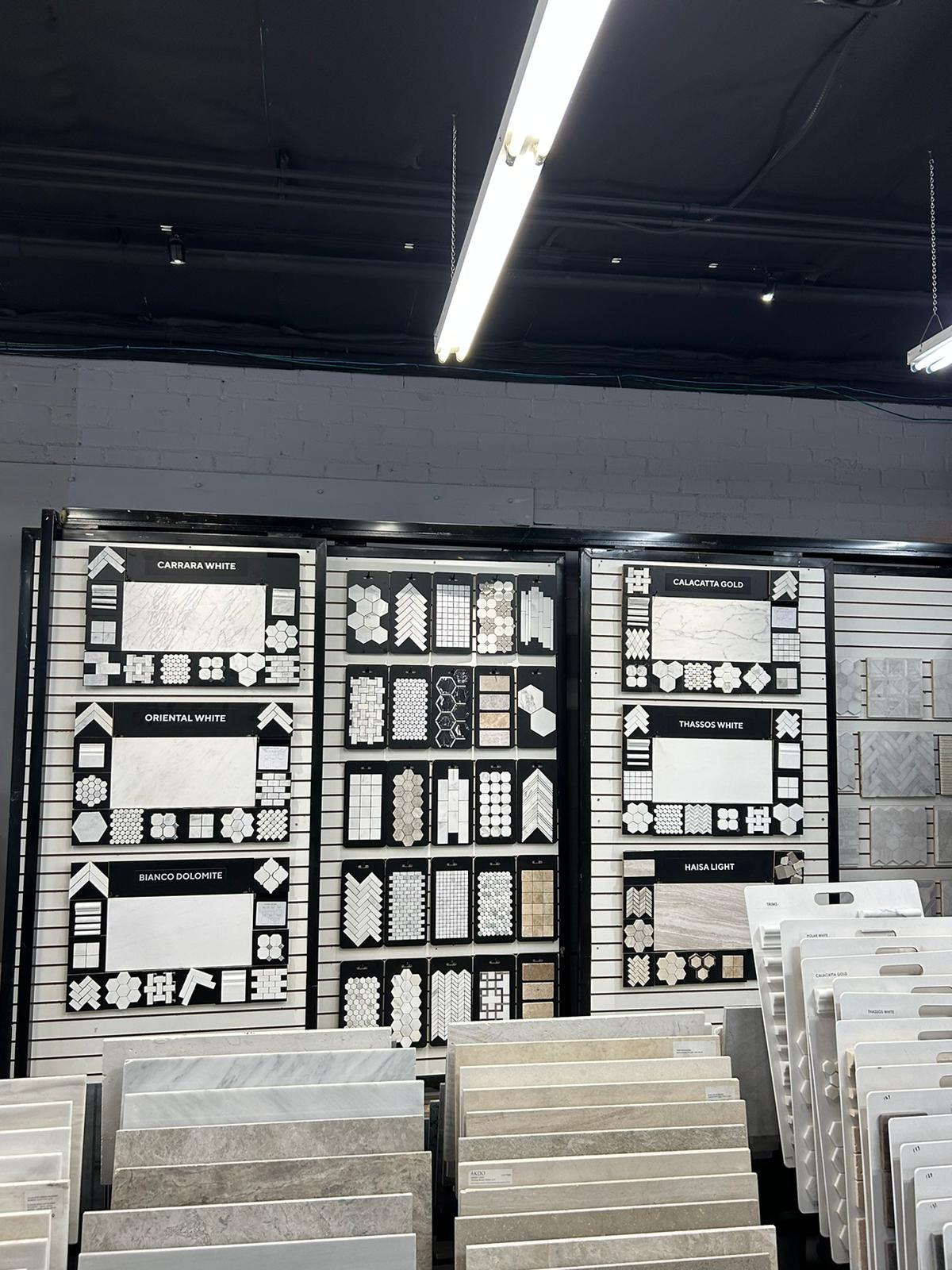 Exhibidores de paneles MM (tableros de 24" x 36" y 8" x 16")