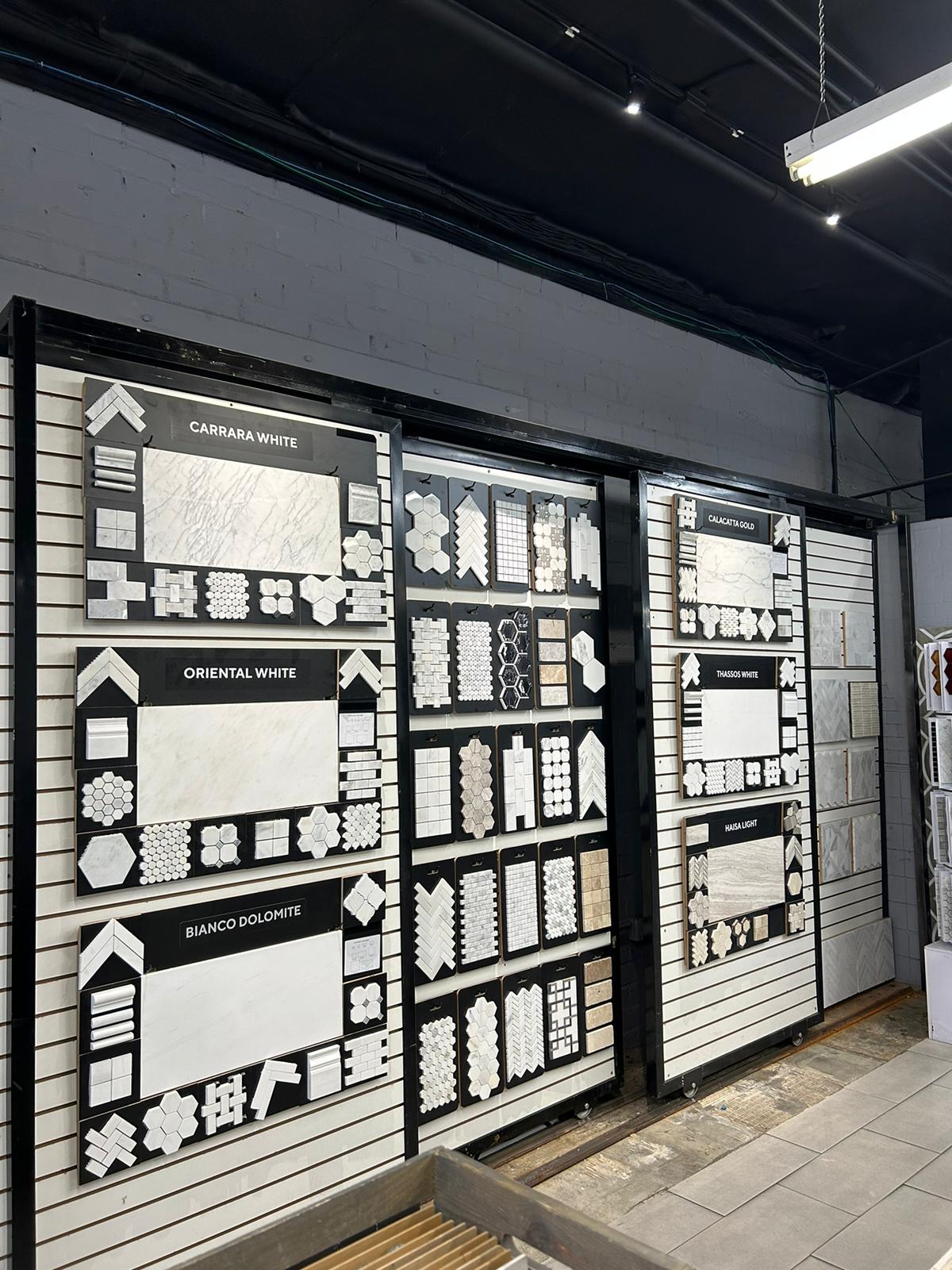 Exhibidores de paneles MM (tableros de 24" x 36" y 8" x 16")