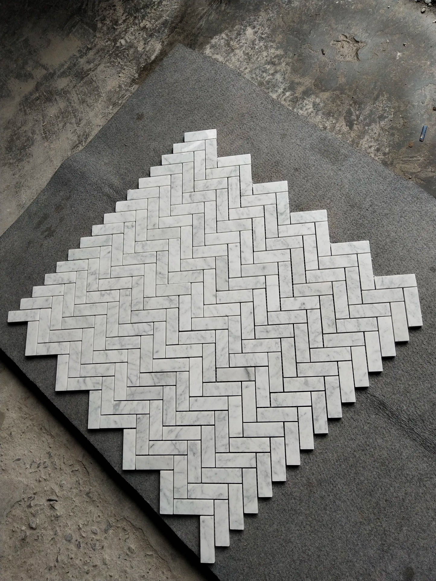 Azulejo de pared y salpicadero de mosaico de espiga italiana de Carrara de 2,5 x 7,6 cm