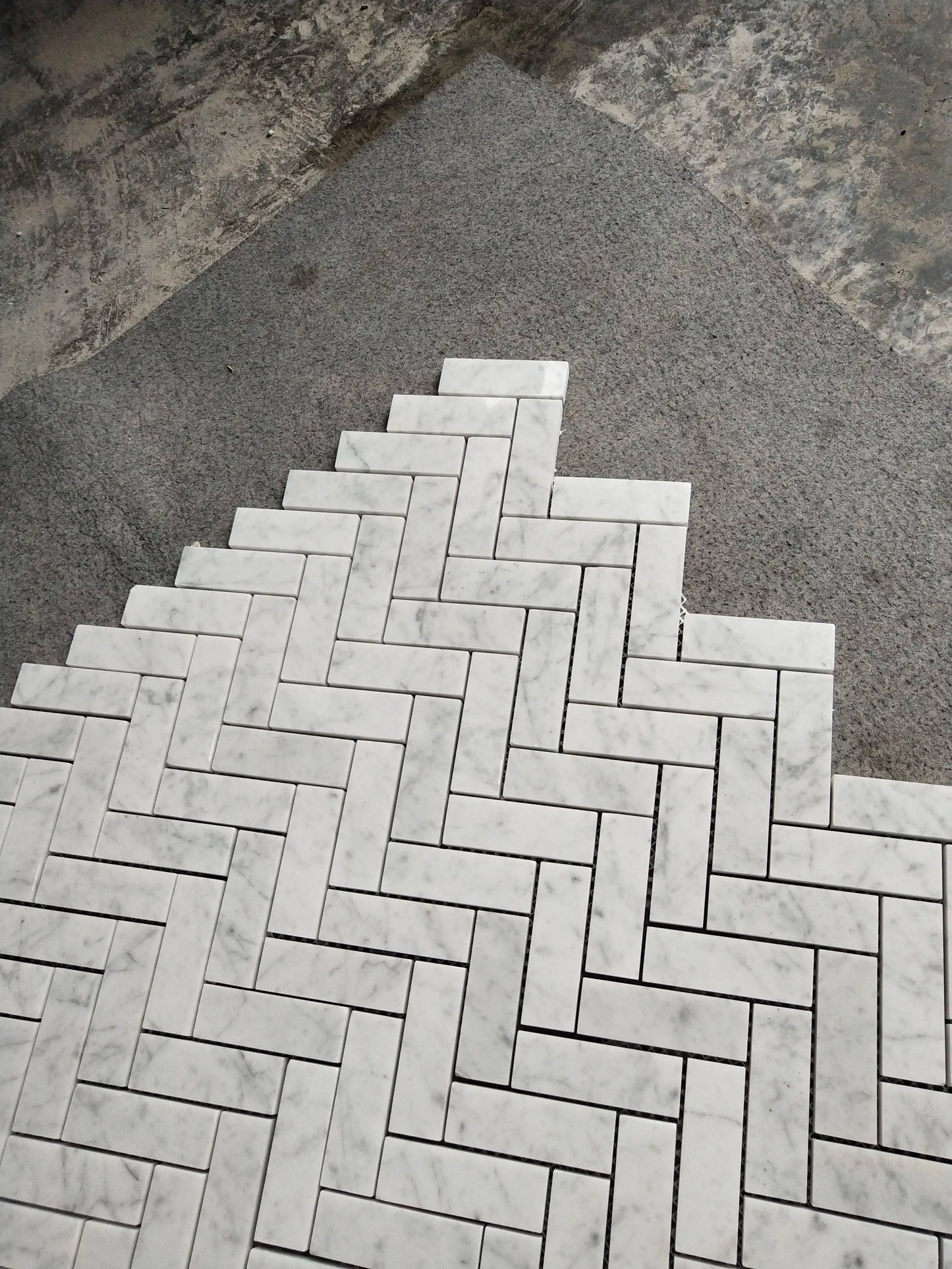 Azulejo de pared y salpicadero de mosaico de espiga italiana de Carrara de 2,5 x 7,6 cm