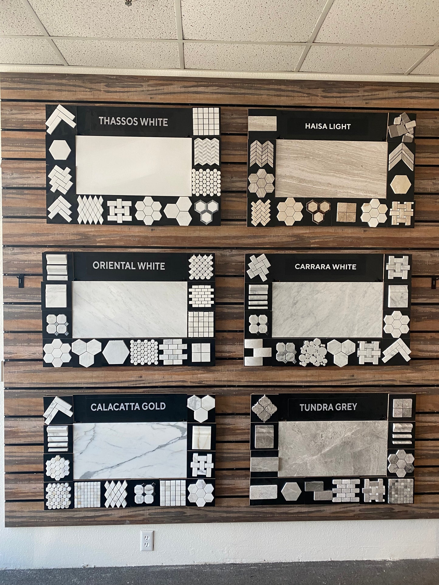 Exhibidores de paneles MM (tableros de 24" x 36" y 8" x 16")