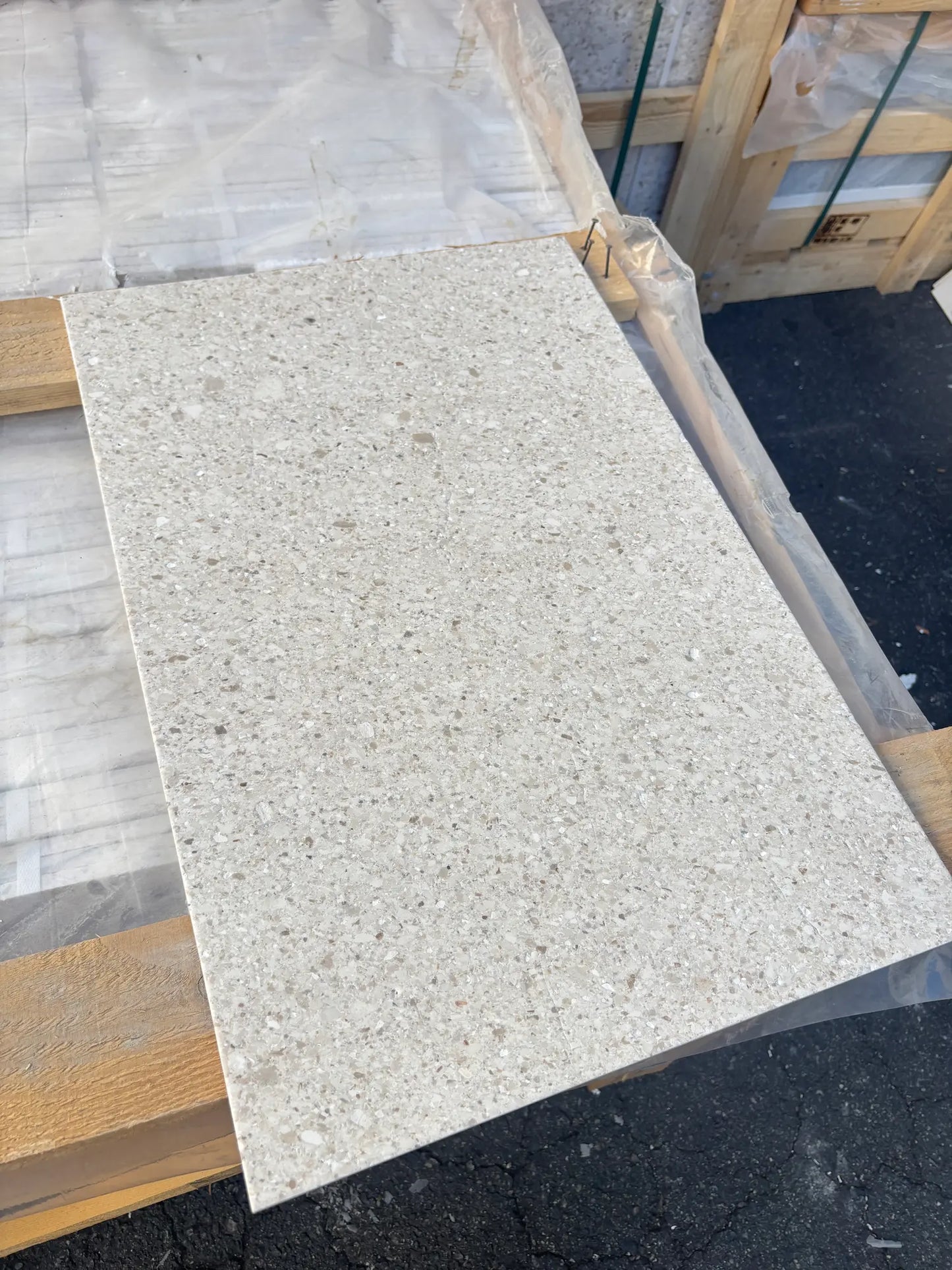 Ceppo Cream Brushed & Chieseled Limestone Versailles Tile