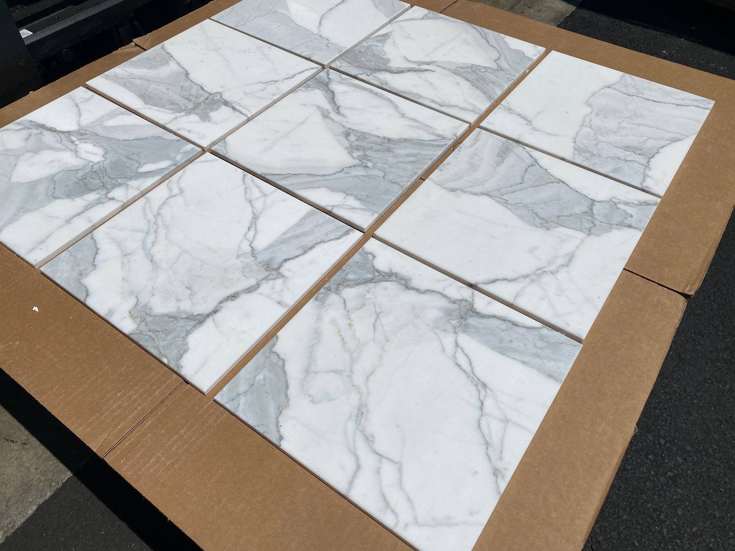 Statuario White (Lot #096) 12" x 12" Floor Tile Polished - 598 SF