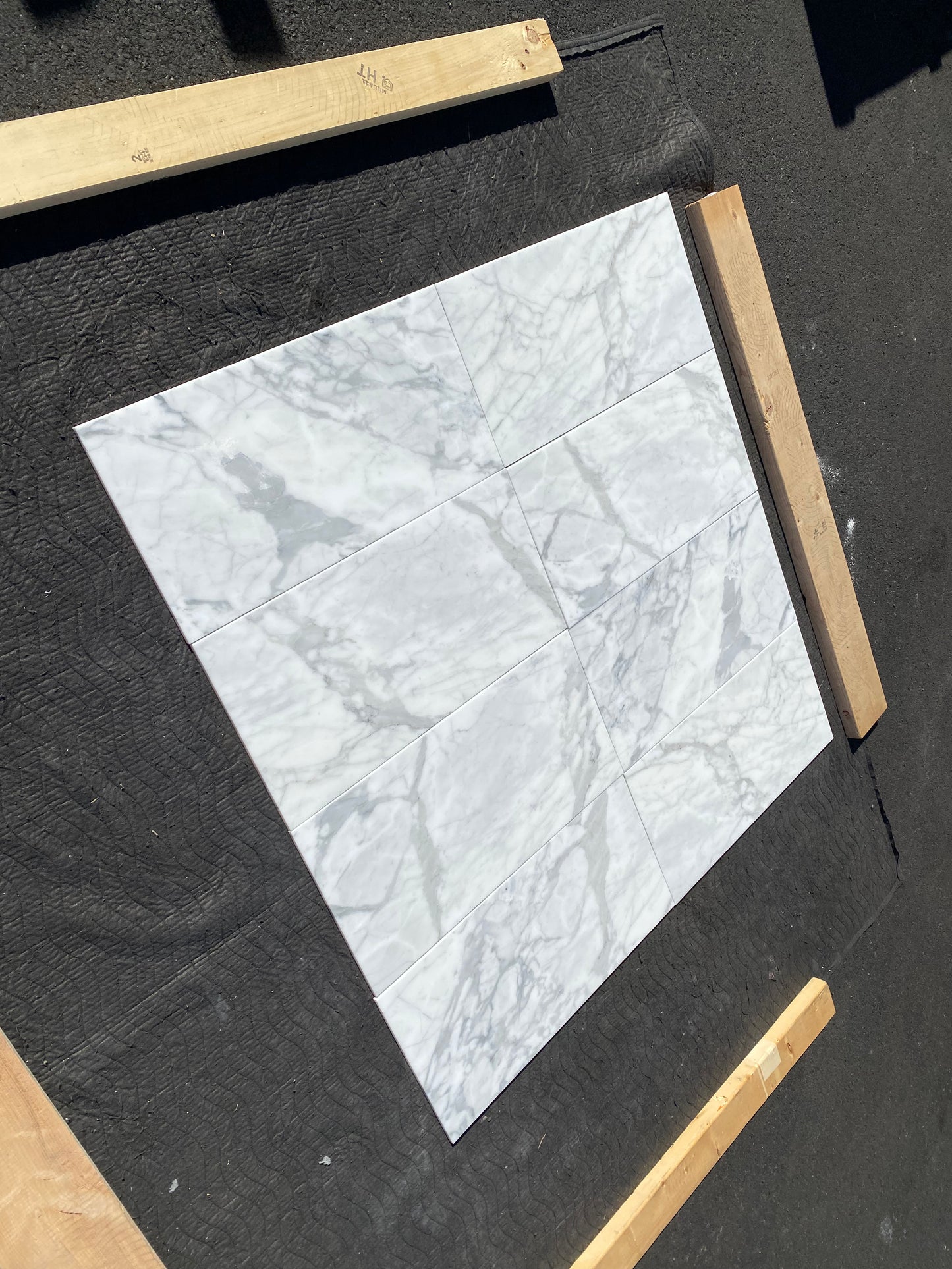 Calacatta Caldia (Lot #172) 12" x 24" Floor Tile Honed - 980 SF