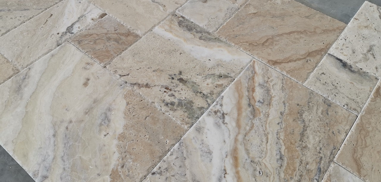 Azulejo de piso Versalles de travertino Filadelfia cepillado y cincelado