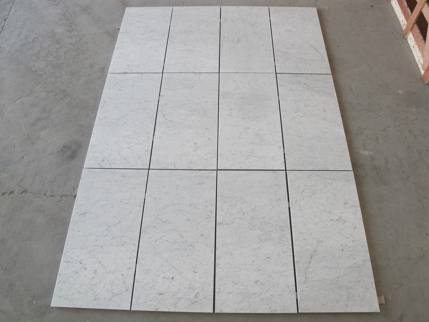 Carrara White (Lot #GE-10) 18" x 36" Floor Tile Polished - 976 SF