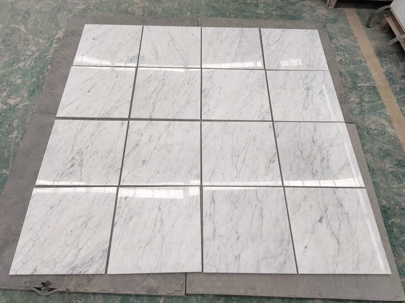 Carrara White (Lot #AA-07) 18" x 18" Floor Tile Polished - 1,575 SF