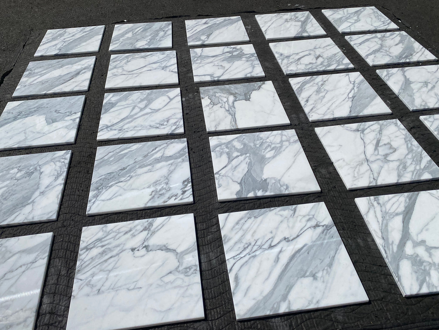 Statuario White (Lot #192) 12" x 12" Floor Tile Polished - 208 SF