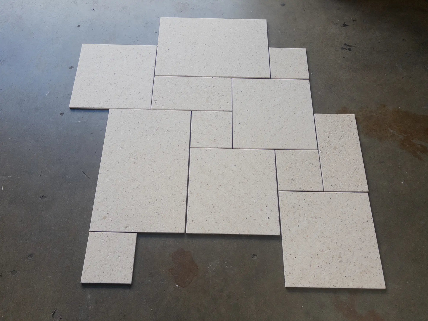 Ceppo Cream Brushed & Chieseled Limestone Versailles Tile