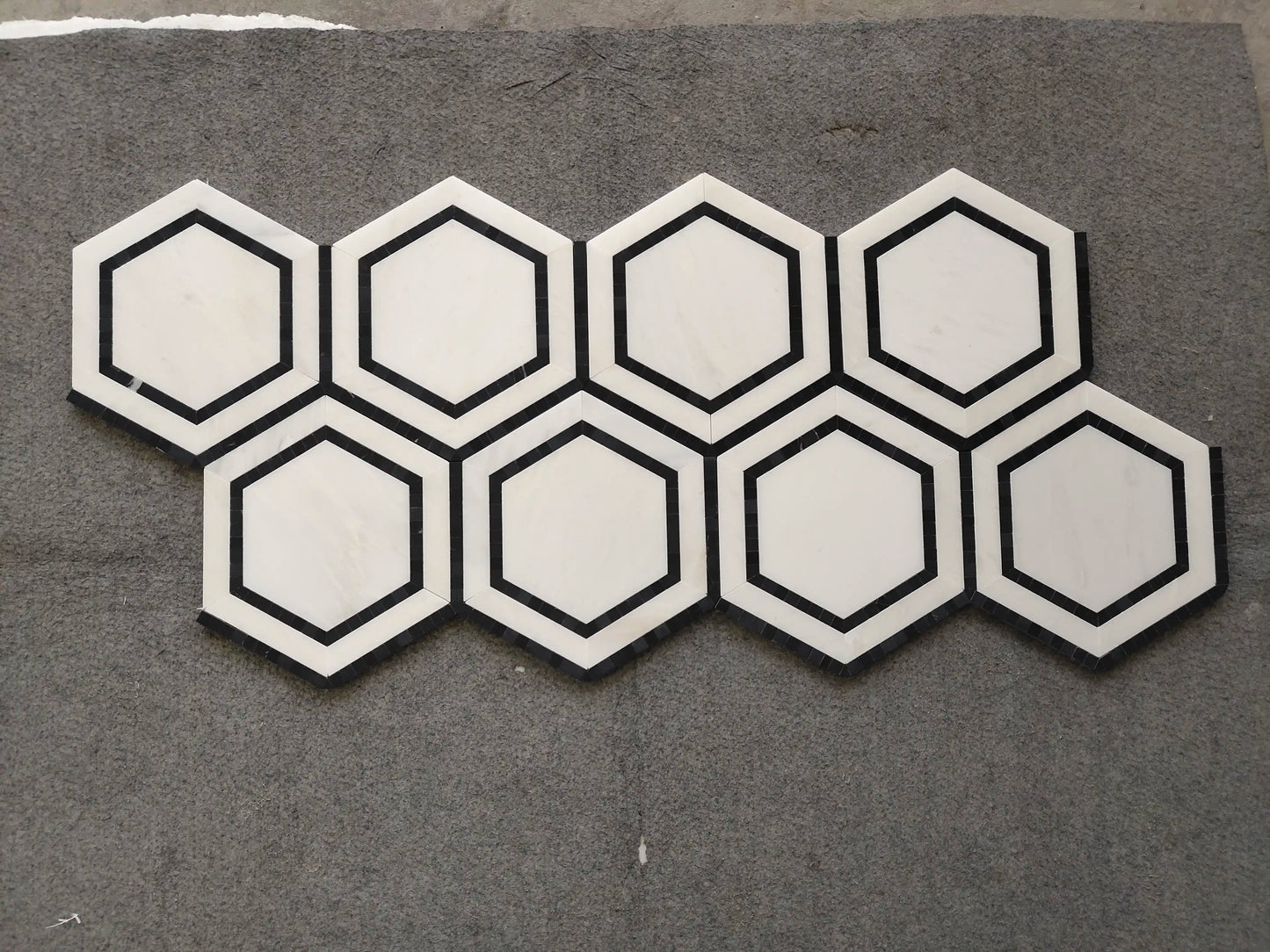 Oriental White Hexagon Combination Mosaic w/Black Mosaic Tile 5x5"