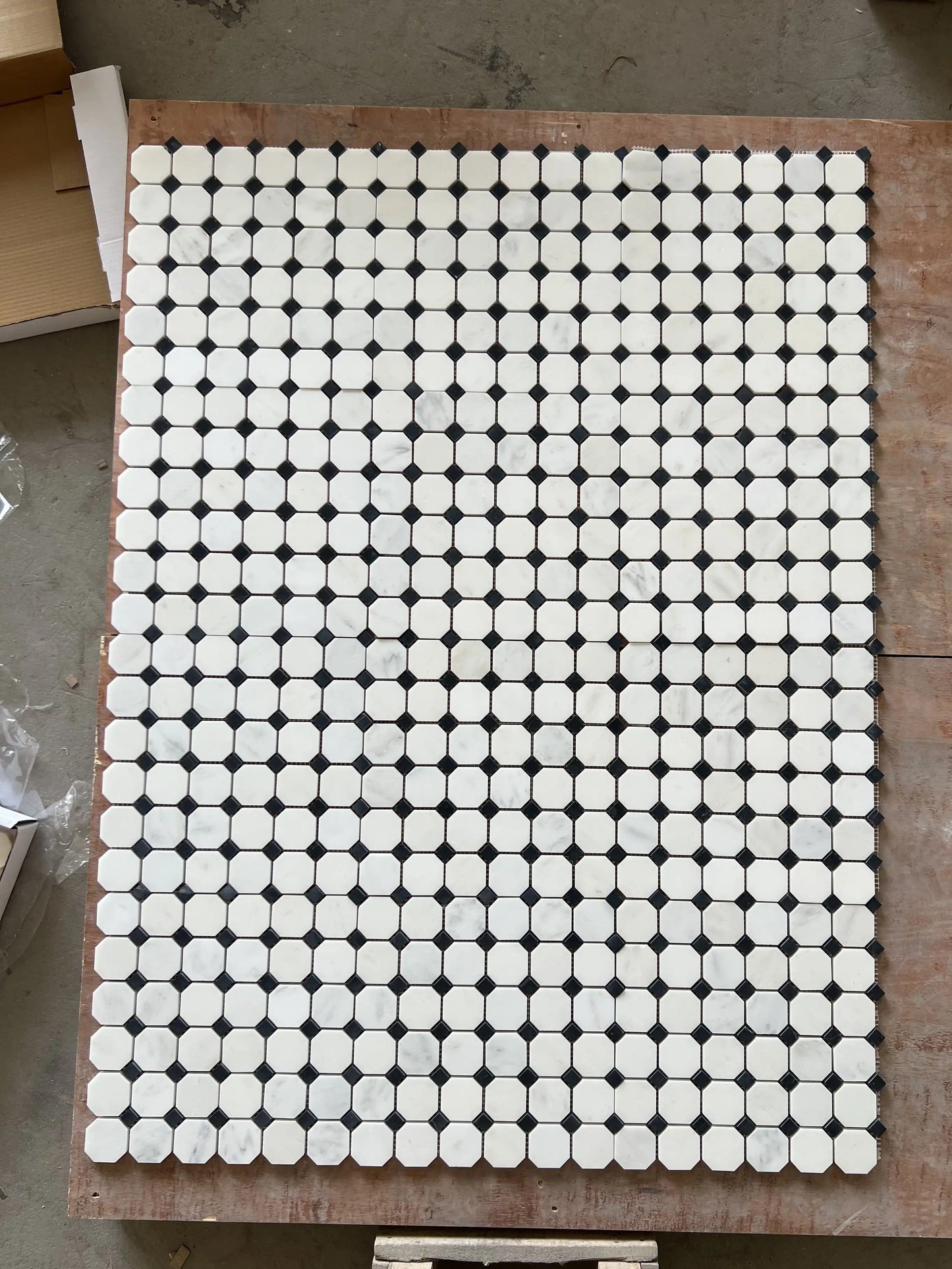 Oriental White Octagon w/ Black Dots Mosaic Tile